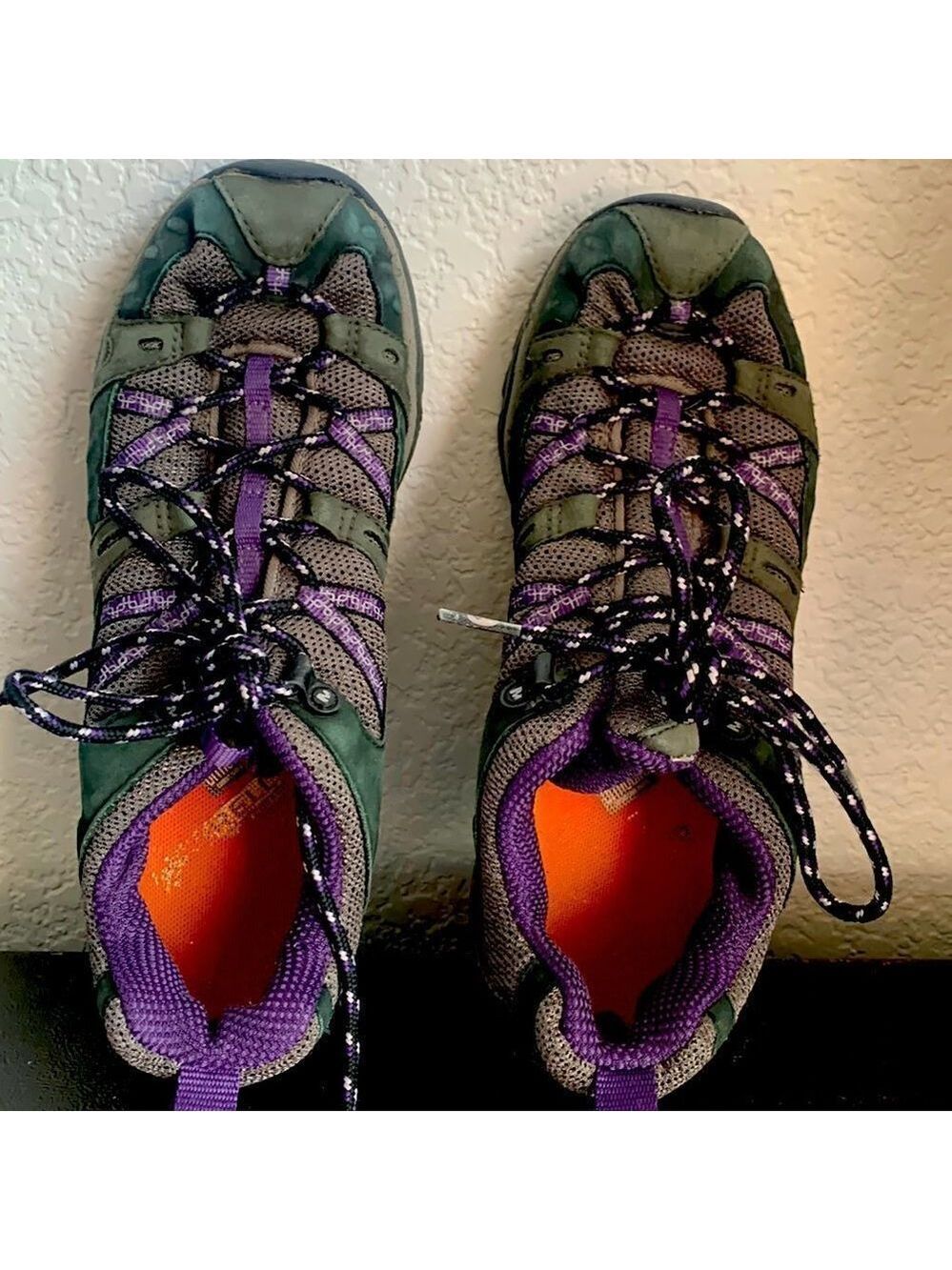 Merrell Vibram hiking shoes size 7 women black/purpl